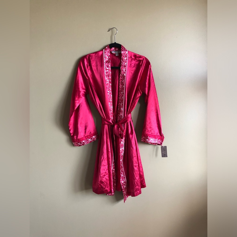 NWT Morgan Taylor Women Red Satin Robe with heart and lace trims size XS